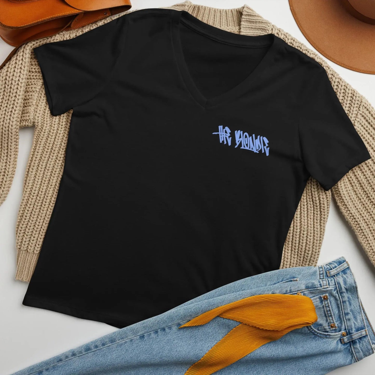 The Blondie - Lockeres Shirt (V-Ausschnitt) - Marvelous Miss McCray