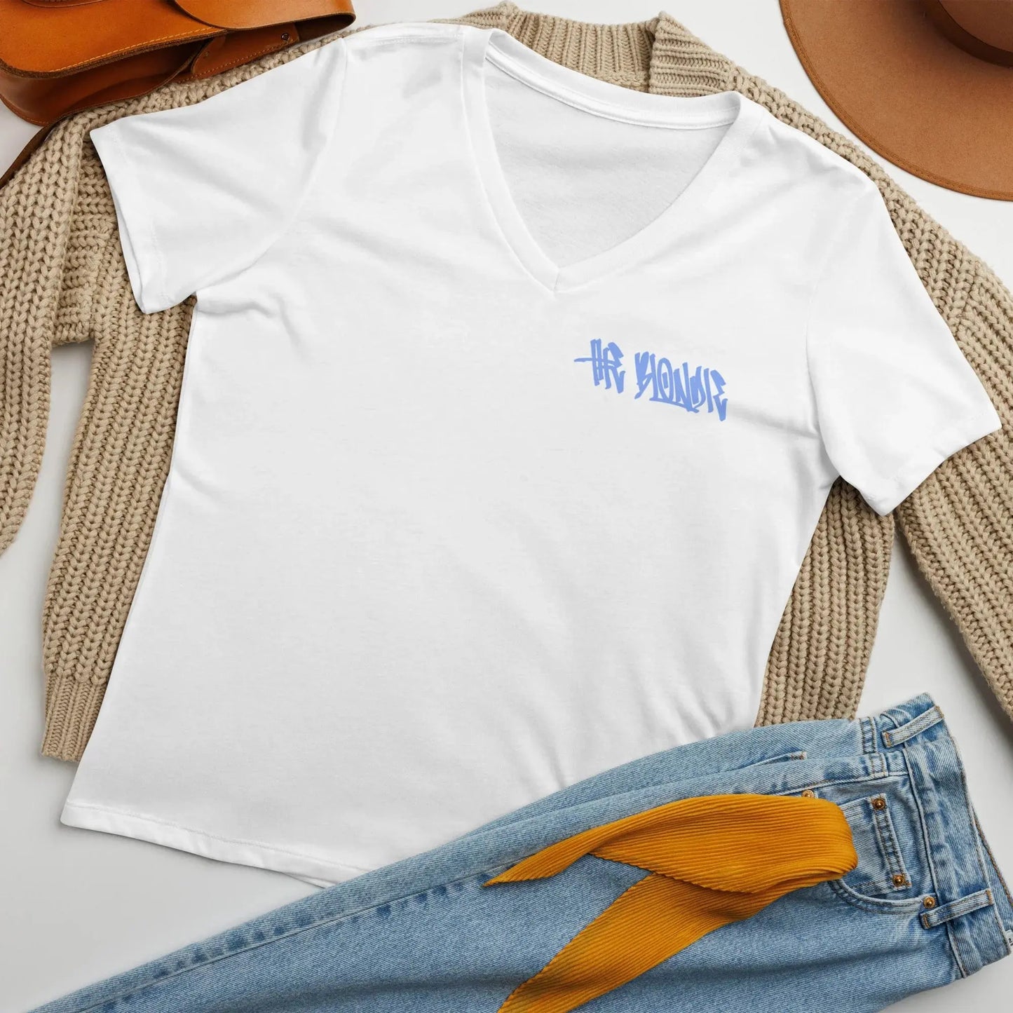 The Blondie - Lockeres Shirt (V-Ausschnitt) - Marvelous Miss McCray