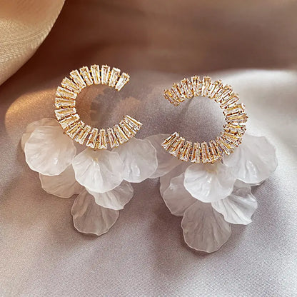 C- Ring Shell Tassel Delicate Earrings Women -   0