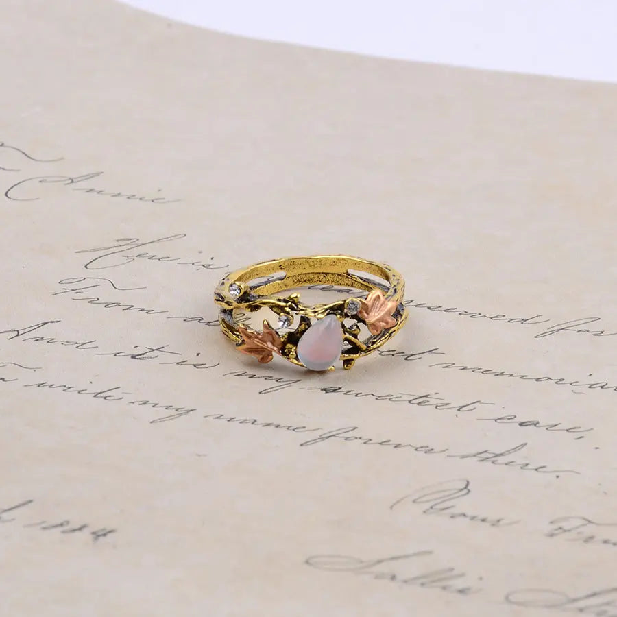 Vintage Fashion Golden Branch Maple Leaf Ring Retro Creative Women's