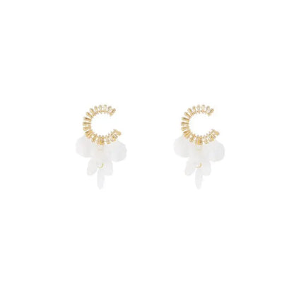 C- Ring Shell Tassel Delicate Earrings Women -   0