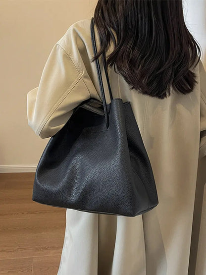 Large Shoulder Bag - Taschen