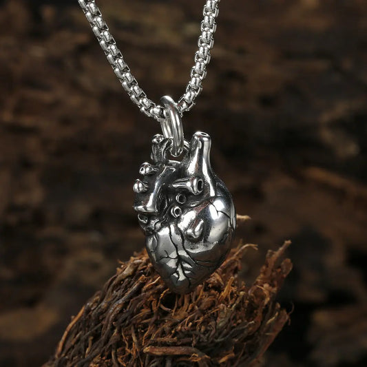 Internal Heart Shape Kette