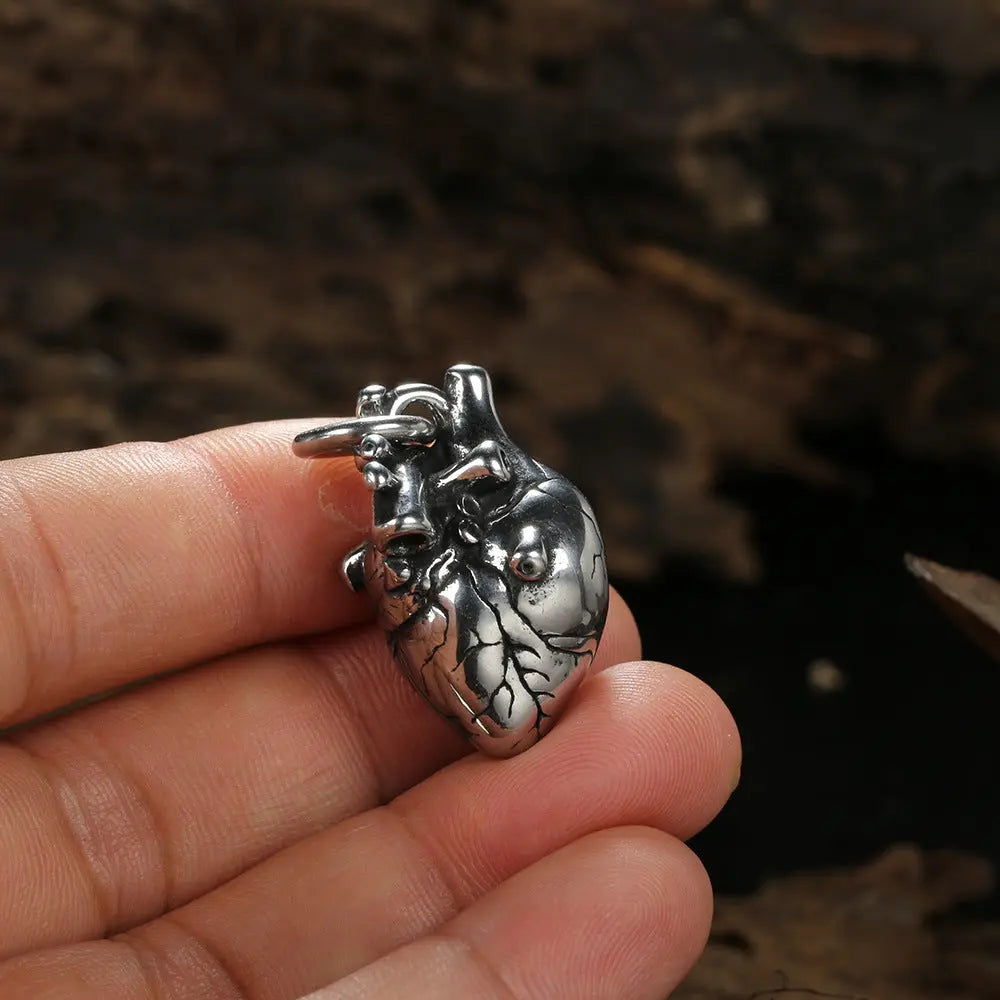 Internal Heart Shape Kette