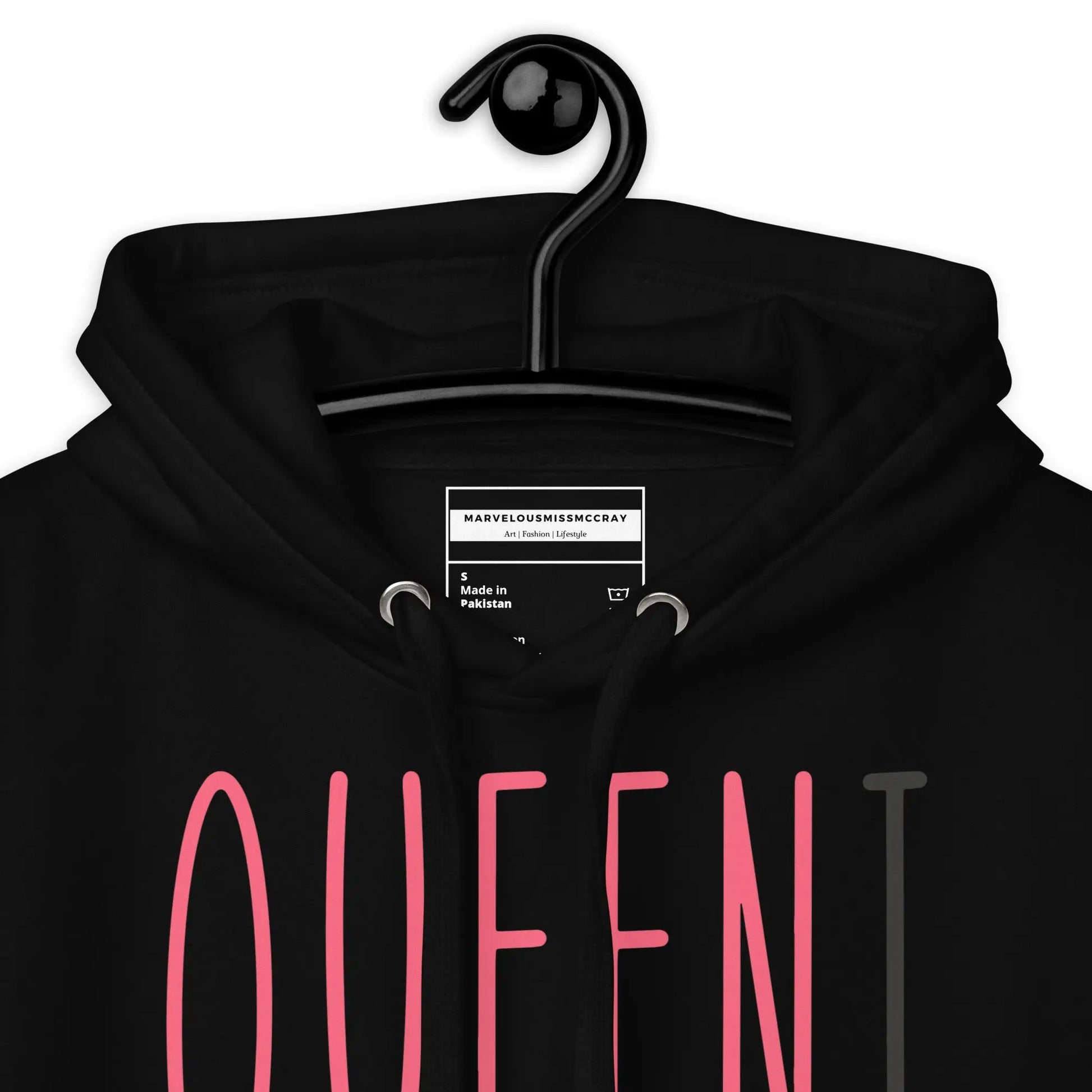 Queeni McHeart - Unisex-Kapuzenpullover -   Hoodies, Pullover, Jacken, Sweatpants, Jogginghosen, Hosen #